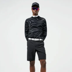 J.Lindeberg Stuart Stripe Golf Shorts -Golf Master Shop J.Lindeberg SS22 Stuart Stripe Golf Shorts GMPA05577 9999 Code TSLIN012 34 W Black Model 1