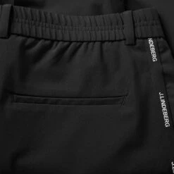 J.Lindeberg Stuart Stripe Golf Shorts -Golf Master Shop J.Lindeberg SS22 Stuart Stripe Golf Shorts GMPA05577 9999 Code TSLIN012 34 W Black detail