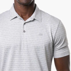 TravisMathew Time Will Tell Golf Polo Shirt -Golf Master Shop Travis Mathew SS21 Time Will Tell Golf Polo Shirt 1MW105 Code SHTRA041 Heather Light Grey Model 2